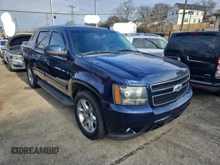 2010 Chevrolet Avalanche LT with VIN 3GNNCFE09AG124832, listed as a Copart auction lot 86728894 with 136,595 mi miles and Clean Title. Bid and sale history available at carsss.com. Image 1.