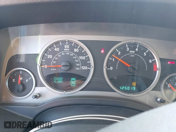 2007 Jeep Compass Limited with VIN 1J8FF57W87D409777, listed as a IAAI auction lot 41233357 with 125,019 mi miles. Bid and sale history available at carsss.com. Image 7.