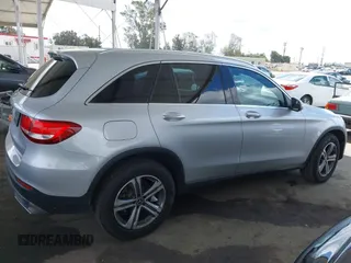 2019 Mercedes-Benz GLC 300 with VIN WDC0G4JB4KV129605, listed as a IAAI auction lot 42207132 with 39,743 mi miles and . Bid and sale history available at DreamBid. Image 13.