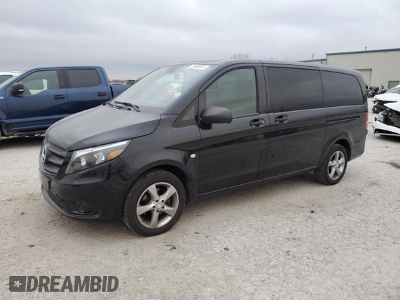2017 Mercedes-Benz Metris Passenger z VIN WD4PG2EE3H3240959, wystawiony jako Copart lot #79946054 z przebiegiem 96 011 mil mil oraz Szkoda całkowita • Salvage title. Historia ofert i sprzedaży dostępna na DreamBid. Obrazek 1.