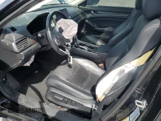 2018 Honda Accord EX-L z VIN 1HGCV1F50JA089735, wystawiony jako Copart lot #53943425 z przebiegiem 128 549 mil mil oraz Szkoda całkowita • Salvage title. Historia ofert i sprzedaży dostępna na DreamBid. Obrazek 7.