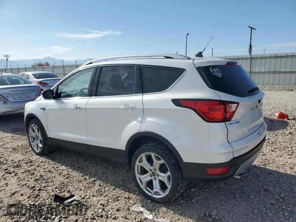 2019 Ford Escape Titanium с VIN 1FMCU9J91KUA35320, выставлен на аукционе Copart как лот 57755525 с пробегом 70 838 миль миль и На запчасти • Non repairable. История ставок и продаж доступна на DreamBid. Изображение 2.