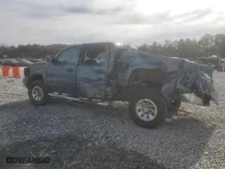 2007 Chevrolet Silverado 1500 LT w/1LT with VIN 2GCEC13C671661541, listed as a Copart auction lot 84800614 with 263,248 mi miles and Non Repairable. Bid and sale history available at carsss.com. Image 2.