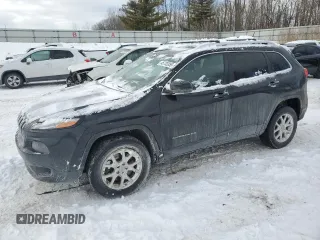2014 Jeep Cherokee Altitude with VIN 1C4PJMCS3EW121853, listed as a Copart auction lot 45733355 with 160,519 mi miles and Clean Title. Bid and sale history available at carsss.com. Image 1.