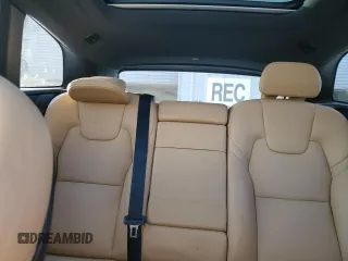 2020 Volvo XC60 Momentum с VIN YV4102RK3L1582224, выставлен на аукционе Copart как лот 46915295 с пробегом 83 260 миль миль и Списание • Salvage title. История ставок и продаж доступна на DreamBid. Изображение 10.