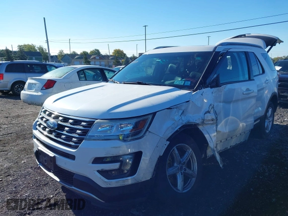 2016 Ford Explorer XLT with VIN 1FM5K8D84GGA22479, listed as a IAAI auction lot 40645958 with 127,482 mi miles and . Bid and sale history available at carsss.com. Image 17.