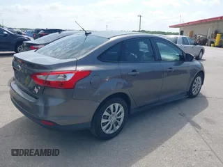 2012 Ford Focus SE z VIN 1FAHP3F24CL294391, wystawiony jako IAAI lot #42545359 z przebiegiem 190 904 mil mil oraz . Historia ofert i sprzedaży dostępna na DreamBid. Obrazek 4.
