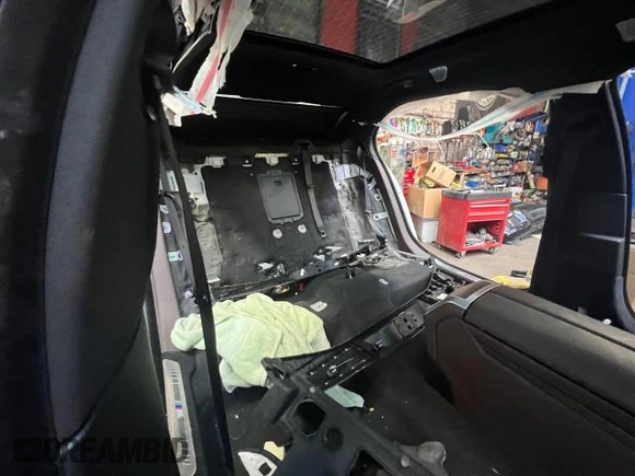 2023 BMW 7 Series 760i xDrive с VIN WBA33EJ02PCN27706, выставлен на аукционе Copart как лот 44884564 с пробегом Не указан миль и . История ставок и продаж доступна на DreamBid. Изображение 6.