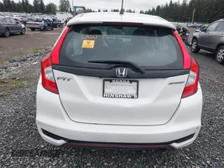 2020 Honda Fit Sport z VIN 3HGGK5H68LM715075, wystawiony jako IAAI lot #42135559 z przebiegiem Nie podano mil oraz . Historia ofert i sprzedaży dostępna na DreamBid. Obrazek 15.