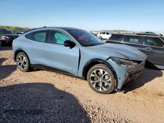 2023 Ford Mustang Mach-E Premium z VIN 3FMTK3R78PMA26955, wystawiony jako Copart lot #50068925 z przebiegiem 41 851 mil mil oraz Szkoda całkowita • Salvage title. Historia ofert i sprzedaży dostępna na DreamBid. Obrazek 4.