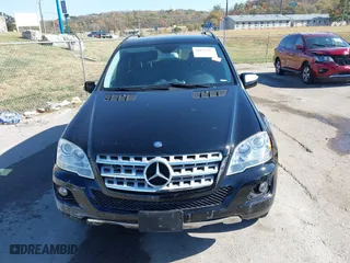 2010 Mercedes-Benz M-Class ML 350 with VIN 4JGBB8GB4AA609723, listed as a IAAI auction lot 40693702 with 80,748 mi miles. Bid and sale history available at carsss.com. Image 13.