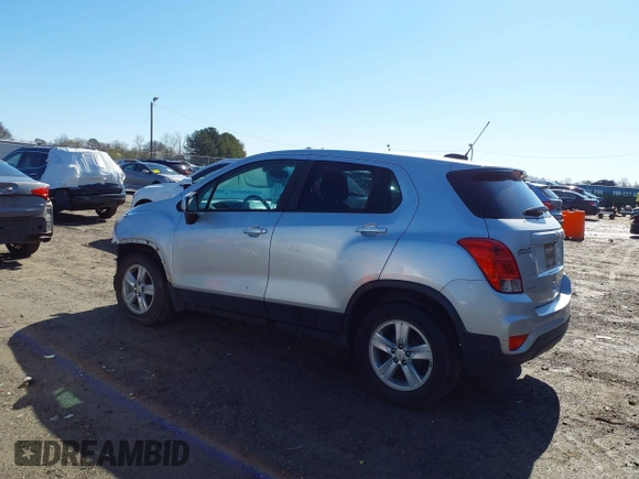 2020 Chevrolet Trax LS with VIN KL7CJKSB8LB037128, listed as a IAAI auction lot 41761398 with 134,909 mi miles. Bid and sale history available at carsss.com. Image 3.