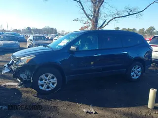 2016 Chevrolet Traverse LS with VIN 1GNKRFED8GJ251888, listed as a IAAI auction lot 41591602 with Not Provided miles. Bid and sale history available at carsss.com. Image 13.