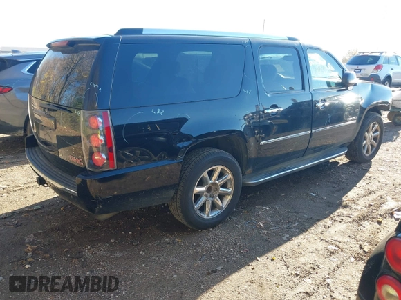 2010 GMC Yukon XL Denali with VIN 1GKUKMEF4AR156236, listed as a IAAI auction lot 40818388 with 252,031 mi miles. Bid and sale history available at carsss.com. Image 4.