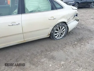 2008 Hyundai Azera Limited с VIN KMHFC46F18A306212, выставлен на аукционе IAAI как лот 42025792 с пробегом 230 350 миль миль и . История ставок и продаж доступна на DreamBid. Изображение 6.