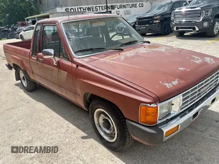 1985 Toyota Pickup with VIN JT4RN56D9F5042940, listed as a Copart auction lot 62012505 with 178,298 mi miles and Clean title. Bid and sale history available at DreamBid. Image 1.