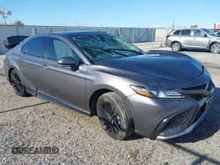 2022 Toyota Camry XSE z VIN 4T1K61AK8NU025317, wystawiony jako IAAI lot #41968953 z przebiegiem 52 130 mil mil oraz . Historia ofert i sprzedaży dostępna na DreamBid. Obrazek 1.