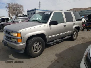 2000 Chevrolet Tahoe Z71 with VIN 1GNEK13R6YR187338, listed as a Copart auction lot 44460055 with 177,744 mi miles and Salvage title. Bid and sale history available at DreamBid. Image 1.