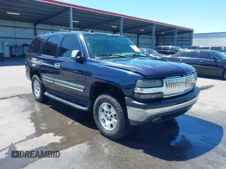 2004 Chevrolet Tahoe LT with VIN 1GNEC13Z44J125913, listed as a IAAI auction lot 42027889 with 205,796 mi miles. Bid and sale history available at carsss.com. Image 1.