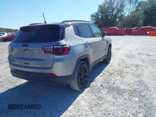 2023 Jeep Compass Latitude with VIN 3C4NJDBN8PT507373, listed as a IAAI auction lot 41669270 with 32,045 mi miles and . Bid and sale history available at DreamBid. Image 4.