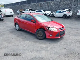 2012 Ford Focus SE с VIN 1FAHP3F26CL250215, выставлен на аукционе IAAI как лот 42153764 с пробегом 94 118 миль миль и . История ставок и продаж доступна на DreamBid. Изображение 1.