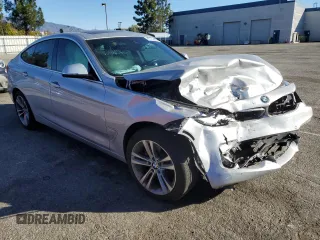 2018 BMW 3 Series 330i xDrive with VIN WBA8Z9C52JG828738, listed as a Copart auction lot 42131075 with 0 mi miles and Salvage Title. Bid and sale history available at carsss.com. Image 4.