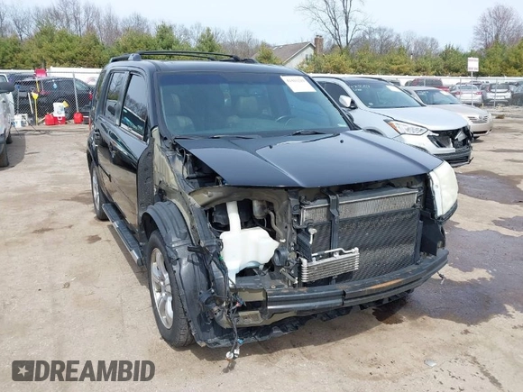 2014 Honda Pilot EX-L with VIN 5FNYF4H57EB009635, listed as a IAAI auction lot 41915219 with 272,017 mi miles. Bid and sale history available at carsss.com. Image 1.