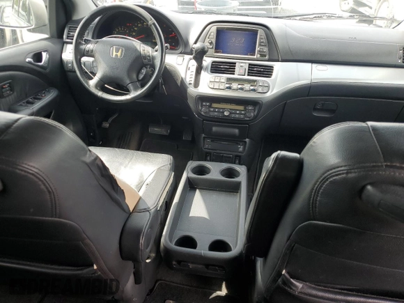 2008 Honda Odyssey Touring z VIN 5FNRL38978B062320, wystawiony jako Copart lot #59898345 z przebiegiem 229 760 mil mil oraz Czysty tytuł • Clean title. Historia ofert i sprzedaży dostępna na DreamBid. Obrazek 8.