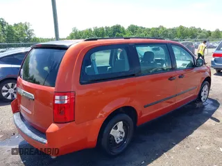 2008 Dodge Grand Caravan SE z VIN 2D8HN44H48R712526, wystawiony jako IAAI lot #42278668 z przebiegiem 134 707 mil mil oraz . Historia ofert i sprzedaży dostępna na DreamBid. Obrazek 4.