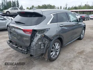 2020 Infiniti QX50 Luxe z VIN 3PCAJ5M1XLF117060, wystawiony jako IAAI lot #42500252 z przebiegiem 63 533 mil mil oraz . Historia ofert i sprzedaży dostępna na DreamBid. Obrazek 4.
