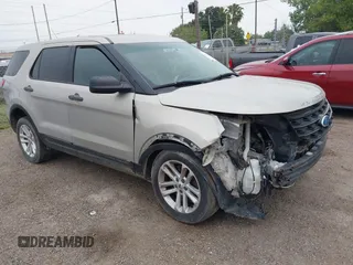 2014 Ford Police Interceptor Utility z VIN 1FM5K8AR8EGA38484, wystawiony jako IAAI lot #42312552 z przebiegiem 105 172 mil mil oraz . Historia ofert i sprzedaży dostępna na DreamBid. Obrazek 1.