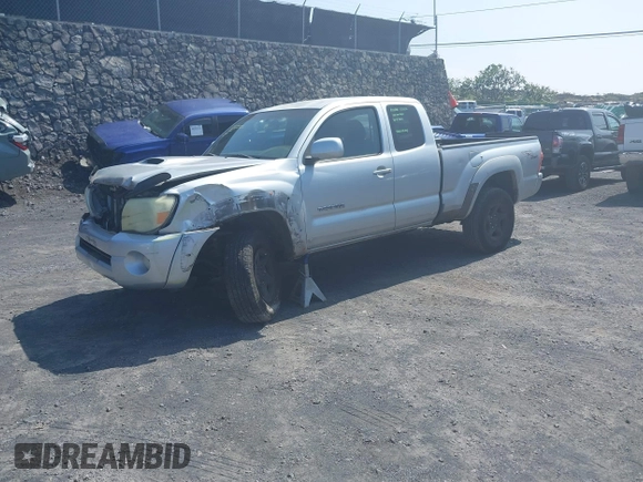 2006 Toyota Tacoma with VIN 5TEUU42N46Z286272, listed as a IAAI auction lot 41518642 with 243,142 mi miles. Bid and sale history available at carsss.com. Image 17.