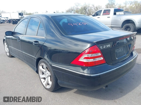 2007 Mercedes-Benz C 230 Sport z VIN WDBRF52H07F929603, wystawiony jako IAAI lot #41994234 z przebiegiem 171 484 mil mil oraz . Historia ofert i sprzedaży dostępna na DreamBid. Obrazek 3.