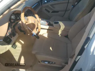 2010 Porsche Panamera Turbo z VIN WP0AC2A74AL091423, wystawiony jako Copart lot #66519724 z przebiegiem Nie podano mil oraz Nie do naprawy • Non repairable. Historia ofert i sprzedaży dostępna na DreamBid. Obrazek 7.