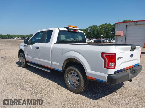 2015 Ford F-150 XLT z VIN 1FTEX1EP5FKD38178, wystawiony jako IAAI lot #42215342 z przebiegiem 216 447 mil mil oraz . Historia ofert i sprzedaży dostępna na DreamBid. Obrazek 3.