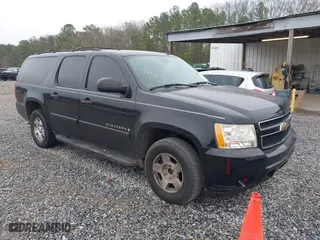 2008 Chevrolet Suburban LTZ with VIN 1GNFC16J58R142706, listed as a IAAI auction lot 41552446 with 183,759 mi miles. Bid and sale history available at carsss.com. Image 1.