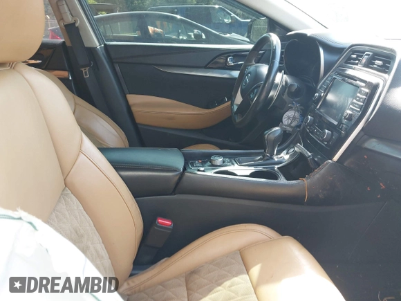 2016 Nissan Maxima SL z VIN 1N4AA6AP8GC429756, wystawiony jako IAAI lot #42262674 z przebiegiem 183 768 mil mil oraz . Historia ofert i sprzedaży dostępna na DreamBid. Obrazek 5.