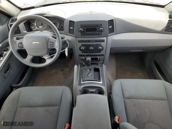 2007 Jeep Grand Cherokee Laredo with VIN 1J8GR48K27C681832, listed as a Copart auction lot 54306725 with 230,673 mi miles and Clean Title. Bid and sale history available at carsss.com. Image 8.