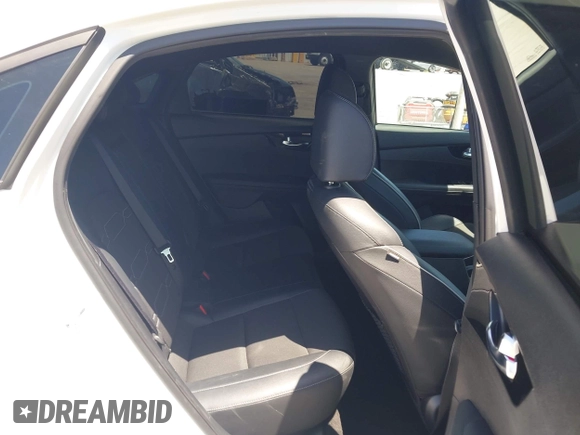 2021 Kia Forte GT-Line with VIN 3KPF34AD8ME284470, listed as a IAAI auction lot 42325550 with 40,600 mi miles and . Bid and sale history available at DreamBid. Image 8.