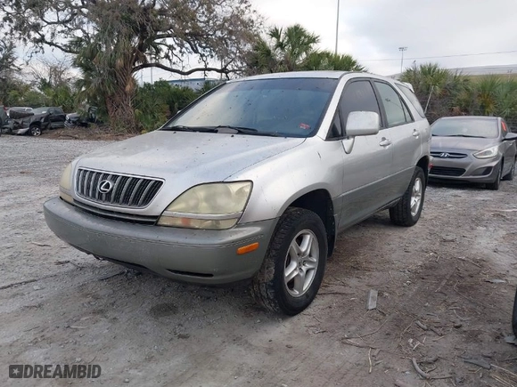2001 Lexus RX 300 with VIN JTJHF10U510186496, listed as a IAAI auction lot 41592062 with 157,830 mi miles. Bid and sale history available at carsss.com. Image 2.