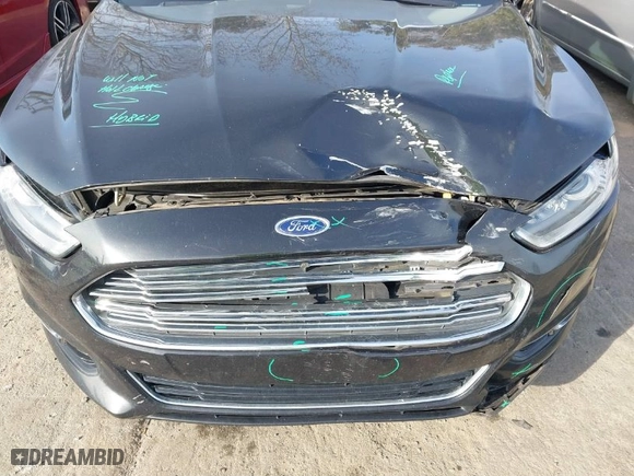 2015 Ford Fusion Energi Titanium with VIN 3FA6P0SU8FR189159, listed as a IAAI auction lot 41595744 with 170,558 mi miles. Bid and sale history available at carsss.com. Image 6.