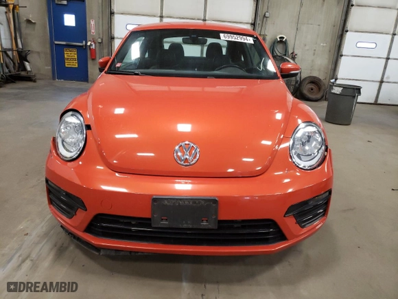 2018 Volkswagen Beetle S with VIN 3VWFD7ATXJM712902, listed as a Copart auction lot 69952994 with 43,696 mi miles and Salvage Title. Bid and sale history available at carsss.com. Image 5.