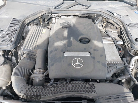 2018 Mercedes-Benz C 300 z VIN WDDWK4JB3JF643216, wystawiony jako IAAI lot #41140000 z przebiegiem 85 819 mil mil oraz . Historia ofert i sprzedaży dostępna na DreamBid. Obrazek 10.