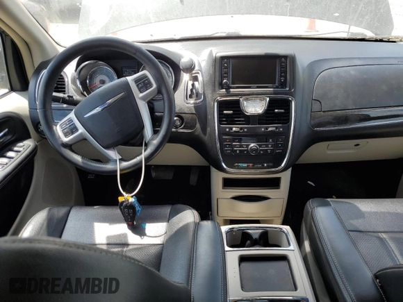 2015 Chrysler Town & Country Touring L with VIN 2C4RC1CG4FR609782, listed as a Copart auction lot 59926354 with 117,123 mi miles and Salvage Title. Bid and sale history available at DreamBid. Image 8.