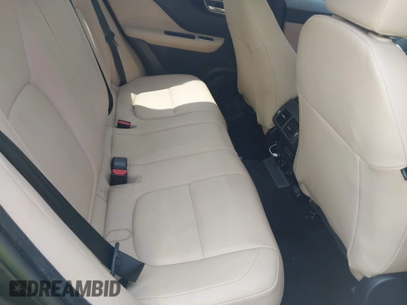 2019 Jaguar F-Pace 25t Premium z VIN SADCJ2FX2KA367462, wystawiony jako IAAI lot #42581132 z przebiegiem 98 706 mil mil oraz . Historia ofert i sprzedaży dostępna na DreamBid. Obrazek 8.