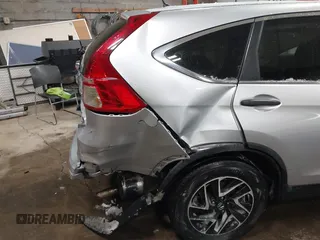 2016 Honda CR-V SE with VIN 2HKRM4H43GH696134, listed as a IAAI auction lot 41338376 with Not Provided miles and . Bid and sale history available at carsss.com. Image 6.