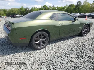 2019 Dodge Challenger SXT z VIN 2C3CDZAG6KH746800, wystawiony jako Copart lot #54011225 z przebiegiem 119 511 mil mil oraz Szkoda całkowita • Salvage title. Historia ofert i sprzedaży dostępna na DreamBid. Obrazek 3.