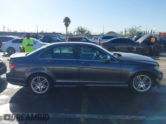 2009 Mercedes-Benz C-Class 3.5L Sport with VIN WDDGF56X39F210185, listed as a IAAI auction lot 41359354 with 1 mi miles. Bid and sale history available at carsss.com. Image 14.