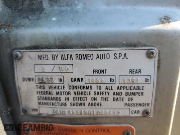 1986 Alfa Romeo Spider Veloce z VIN ZARBA5419G1040612, wystawiony jako Copart lot #42347965 z przebiegiem 84 485 mil mil oraz Czysty tytuł • Clean title. Historia ofert i sprzedaży dostępna na DreamBid. Obrazek 12.