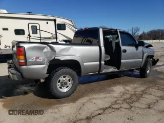 2006 GMC Sierra 2500HD SLT z VIN 1GTHK29D76E162153, wystawiony jako Copart lot #46656545 z przebiegiem 427 196 mil mil oraz Szkoda całkowita • Salvage title. Historia ofert i sprzedaży dostępna na DreamBid. Obrazek 3.